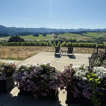 Résonance - Wine Tasting Room Near Me - Carlton, Oregon