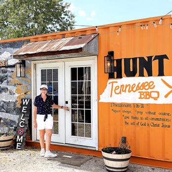 Hunts Tennessee BBQ - Entrance to inside air conditioned seating - Barbeque Near Me - Henderson, Tennessee Hunts Tennessee BBQ - Entrance to inside air conditioned seating - Barbeque Near Me - Henderson, Tennessee