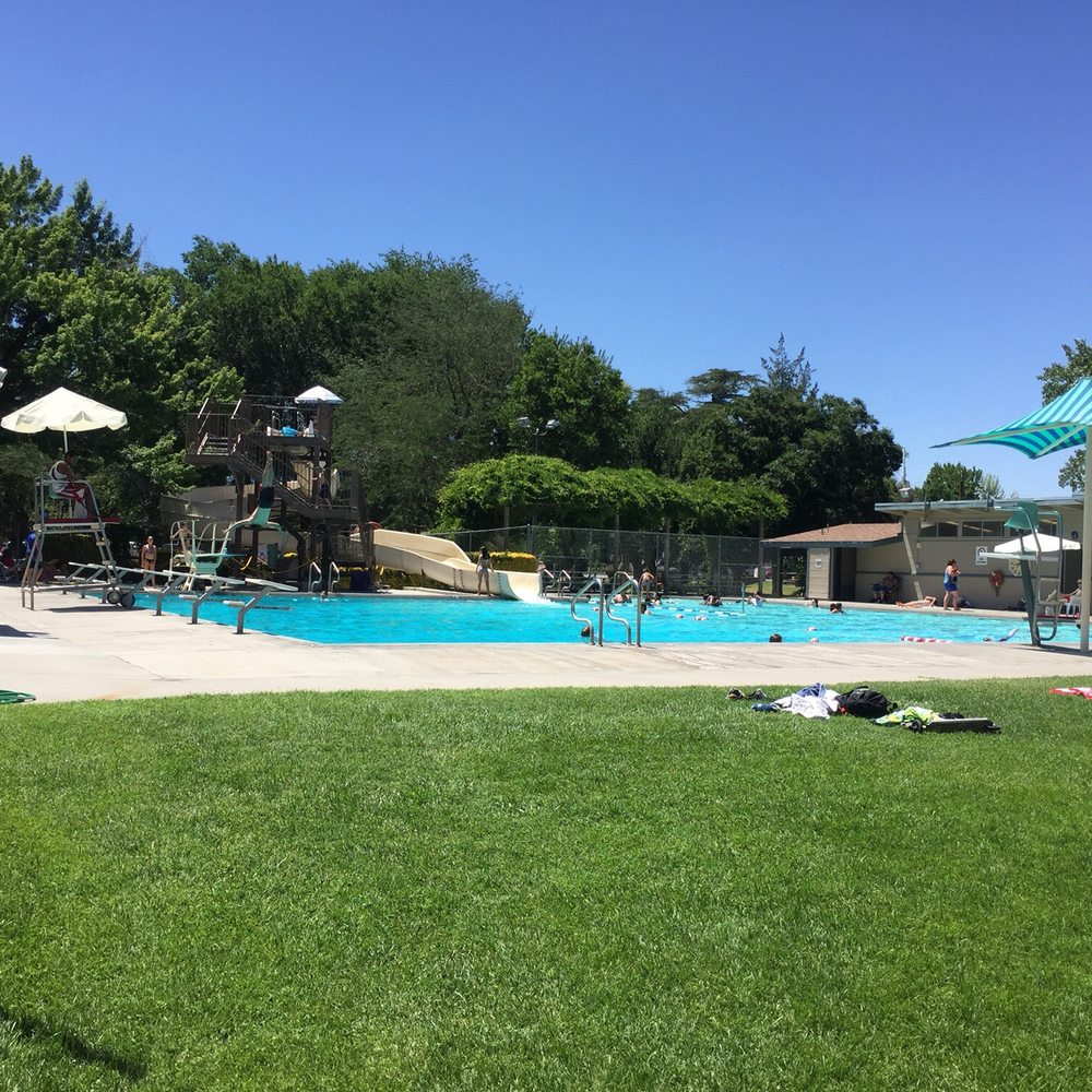 Bishop City Park - The Bishop swimming pool (Bishop City Park, CA) - Parks Near Me - Bishop, California Bishop City Park - The Bishop swimming pool (Bishop City Park, CA) - Parks Near Me - Bishop, California