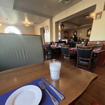 Persian Grill - Sitting area - Persian/Iranian Near Me - Lafayette Hill, Pennsylvania