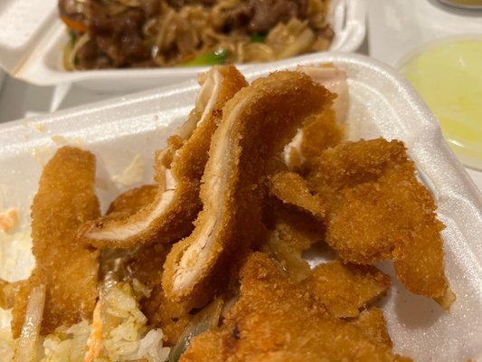 Photo of Ohana Hawaiian Bbq - Las Vegas, NV, US. It's a little concerning when the breading is thicker than the meat. Chicken Katsu Curry