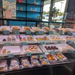 The Baking Flamingos - Bakery case