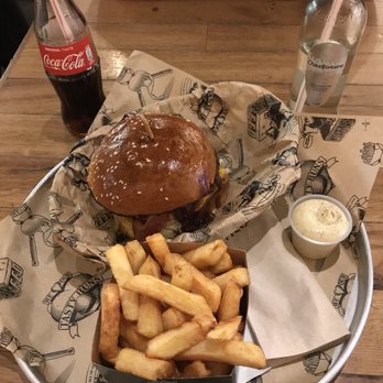 Manhattn's Burgers - Rockefeller burger. Order this. - Burgers Near Me - Brussels, BRU