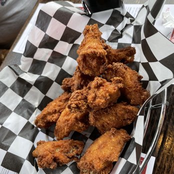 Home Run Inn Pizza - Traditional Wings ASL - Pizza Near Me - Hillside, Illinois Home Run Inn Pizza - Traditional Wings ASL - Pizza Near Me - Hillside, Illinois