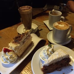 Hahndorf Kaffeehaus - Chilling on mothers day at Hahndorf!! A selection of coffees accompanied by carrot cake & a German Apple clear cake