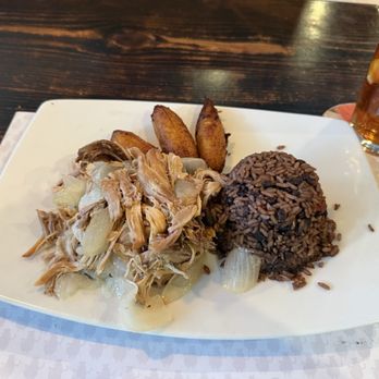 La Esquina del Lechón - Lechon Asado - Cuban Near Me - Doral, Florida La Esquina del Lechón - Lechon Asado - Cuban Near Me - Doral, Florida