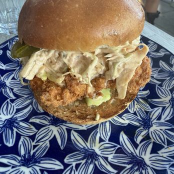Venice Beach Club - Fried Chicken Sandwich - Breakfast & Brunch Near Me - Los Angeles, California Venice Beach Club - Fried Chicken Sandwich - Breakfast & Brunch Near Me - Los Angeles, California