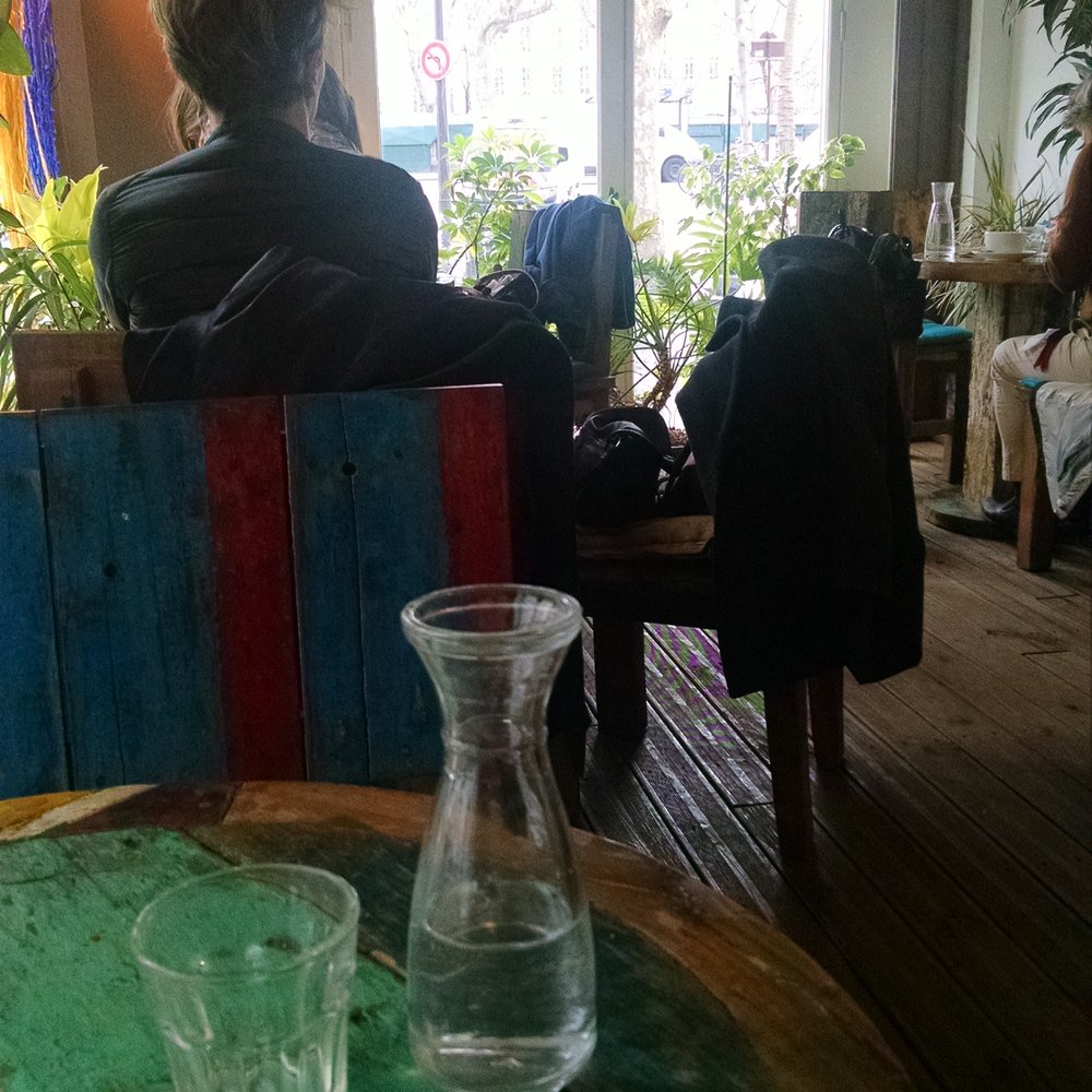 La Caféothèque - It was raining so it was a very cozy environment. Both students thru seniors lingered in this cafe. - Cafes Near Me - Paris, 75