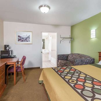 Knights Inn Franklin Ave Waco - Guest room - Hotels Near Me - Waco, Texas