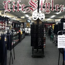 LifeStylez - Store entrance
