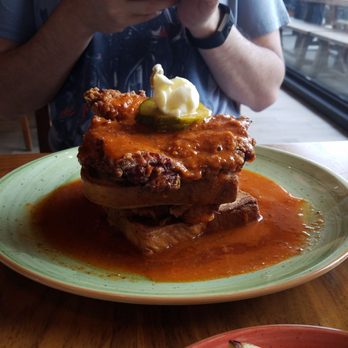 Barrel & Bushel - Bars Near Me - Tysons Corner, Virginia