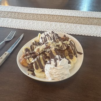 Le Boeuf - Banana Croissant Waffle, Nutella, Walnuts - French Near Me - Salt Lake City, Utah