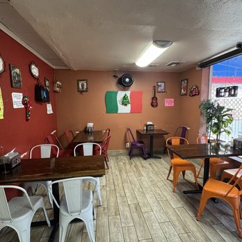 El Zarape Mexican Restaurant - Inside seating - Mexican Near Me - Las Vegas, Nevada El Zarape Mexican Restaurant - Inside seating - Mexican Near Me - Las Vegas, Nevada