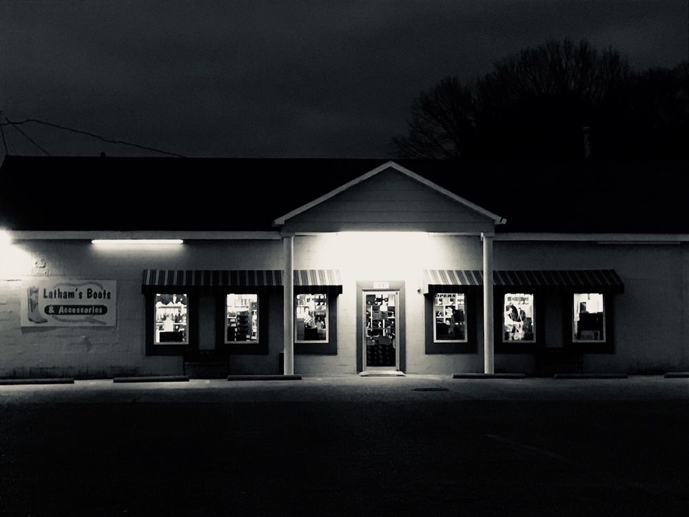 LATHAM’S LAZY BAR L WESTERN STORE Updated October 2024 14 Dell St