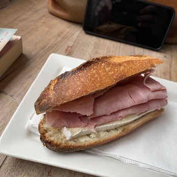 Le Petit Parisien - Magnifique - Sandwiches Near Me - New York, New York