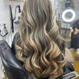 Blond balayage hair color Blond balayage hair color