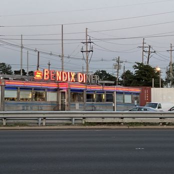 Bendix Diner - Cute building - Diners Near Me - Hasbrouck Heights, New Jersey