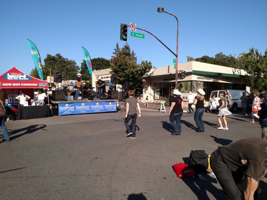 Santa Rosa Wednesday Night Market, May through July by null