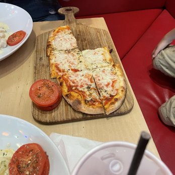 Piola - Brickell - Moderna Pizza - Pizza Near Me - Miami, Florida