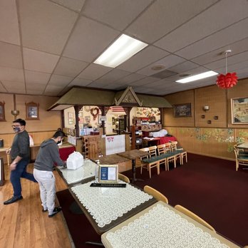 Thai Hut - Indoor dining area - Thai Near Me - Sacramento, California Thai Hut - Indoor dining area - Thai Near Me - Sacramento, California