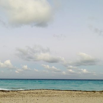 Marriott Cancun Resort - The view from the beach at Marriott - Hotels Near Me - Cancún, ROO