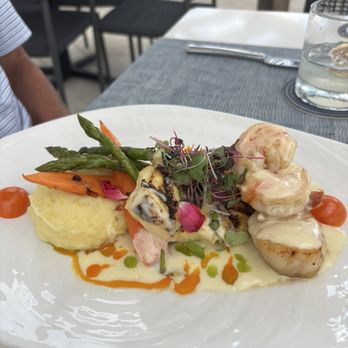 Latitudes - Jupiter Beach Resort - Seafood Trio - Seafood Near Me - Jupiter, Florida