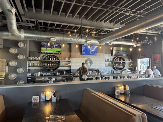 Cascade Lakes Pub on Reed Market by null