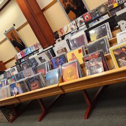 Barnes & Noble Booksellers - Vinyls!