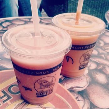 French Coffee Shop - Smoothies fraise-banane et fraise-mangue - Cafes Near Me - Tours, 37 French Coffee Shop - Smoothies fraise-banane et fraise-mangue - Cafes Near Me - Tours, 37
