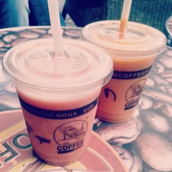 French Coffee Shop - Smoothies fraise-banane et fraise-mangue