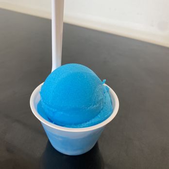 Tre Sorelle Dolce - a blue ice cream in a bowl - Ice Cream & Frozen Yogurt Near Me - Wyoming, Delaware