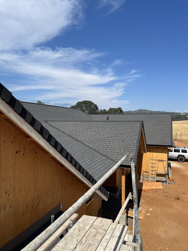 Slide of Epperlys Roofing and Removal