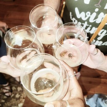 Domaine Willamette - My Wine Tasting Friends! - Wineries Near Me - Dayton, Oregon
