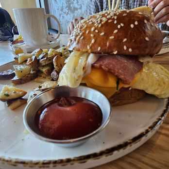 BB Cafe & Catering - Cafes Near Me - Burbank, California BB Cafe & Catering - Cafes Near Me - Burbank, California