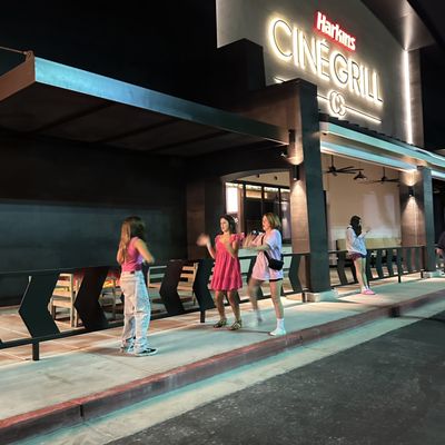 Harkins Lake Pleasant CINÉGRILL by null