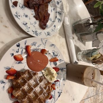 maman - anna's belgian waffles, wild blueberry caramel iced latte - Bakeries Near Me - West Palm Beach, Florida maman - anna's belgian waffles, wild blueberry caramel iced latte - Bakeries Near Me - West Palm Beach, Florida