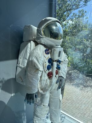 Photo of Artis - Amsterdam, NH, NL. NASA suit inside the planetarium.