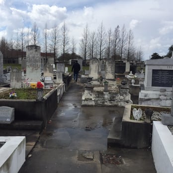 Gray Line New Orleans - During he Katrina tour, we had a couple of minutes to wal around, our bus driver let is walk in to the cemetery next door! - Tours Near Me - New Orleans, Louisiana Gray Line New Orleans - During he Katrina tour, we had a couple of minutes to wal around, our bus driver let is walk in to the cemetery next door! - Tours Near Me - New Orleans, Louisiana