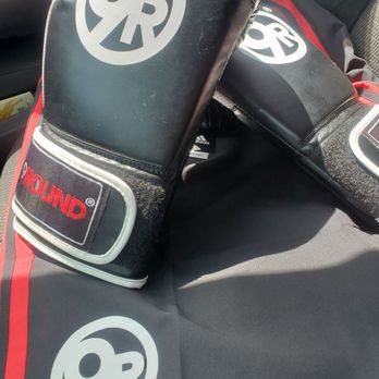 9Round Kickboxing Fitness - If she doesn't have the merch, she'll get it for you. Everyone is welcoming and I've felt myself getting stronger while looking great! - Gyms Near Me - Orange, California