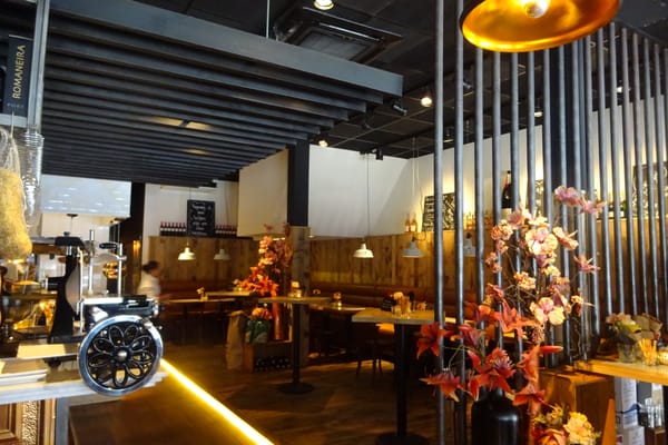 Bistro Twee33 by null