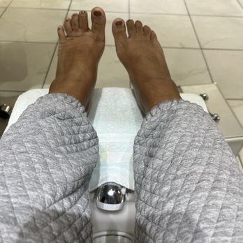 Sparadise Nails - Deluxe Pedicure - Nail Salons Near Me - Ballwin, Missouri