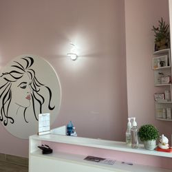 Lily Lash & Spa - Front area
