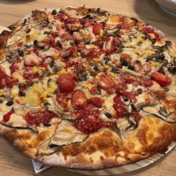 La Casa Mia - Mushroom pizza with added toppings - Italian Near Me - Milpitas, California La Casa Mia - Mushroom pizza with added toppings - Italian Near Me - Milpitas, California