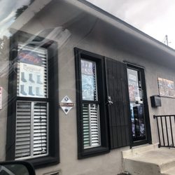 El Vaquero Western Wear - Always closed even though it states open! It is 4pm and sign states they close at 6! 3rd and last time trying! Will spend my money elsewere