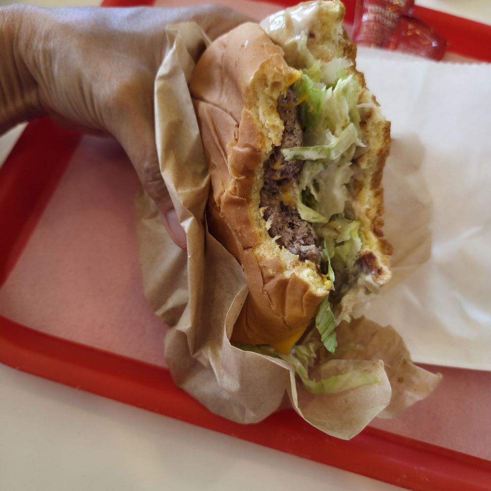 Molokai Burger - Mushroom cheeseburger - Burgers Near Me - Kaunakakai, Hawaii Molokai Burger - Mushroom cheeseburger - Burgers Near Me - Kaunakakai, Hawaii