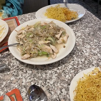 Chinese Munch In - Chicken chow me in Cantonese - Chinese Near Me - Wheeling, Illinois Chinese Munch In - Chicken chow me in Cantonese - Chinese Near Me - Wheeling, Illinois