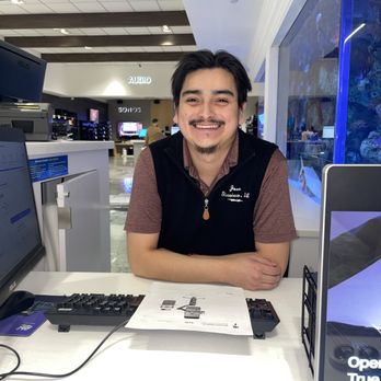 Abt - Jose is the best . - Electronics Near Me - Glenview, Illinois