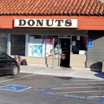 Christy Donuts