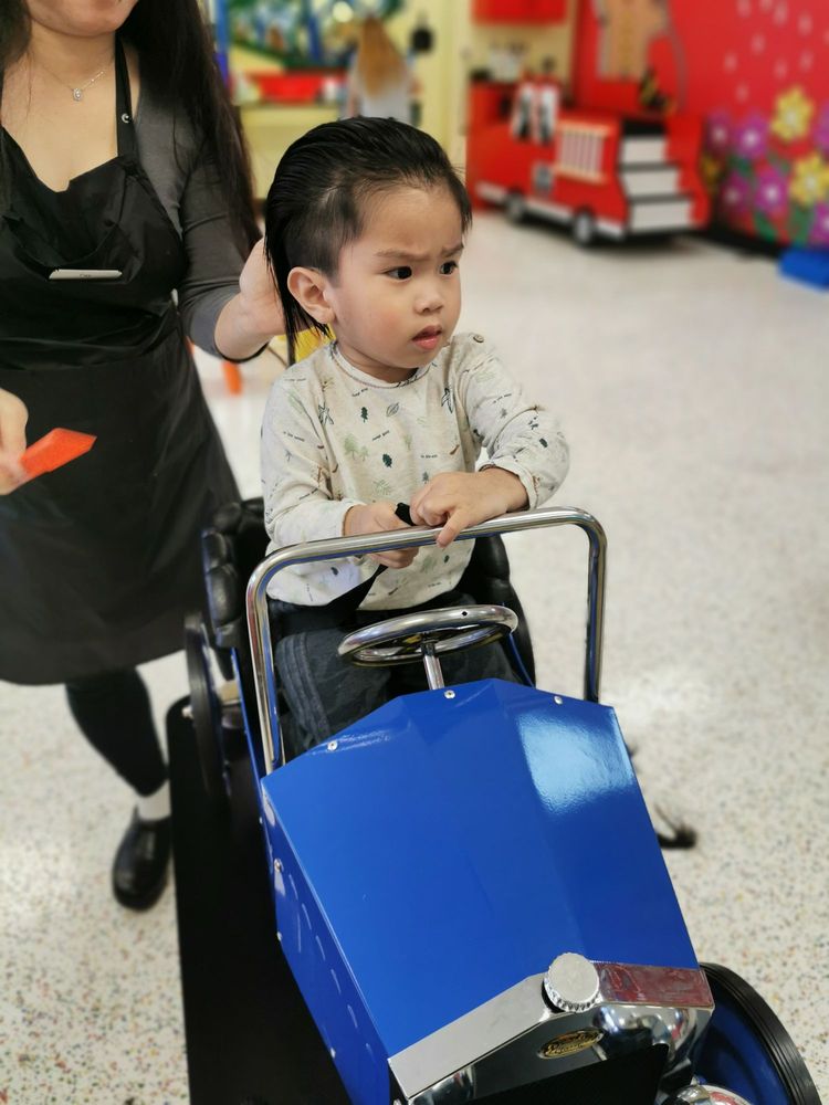 COOKIE CUTTERS RENTON 114 Photos & 86 Reviews 4575 NE 4th St