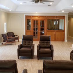 Assisted Living Locators Southwest Houston - Living area with TV on wall to left in a new personal care home